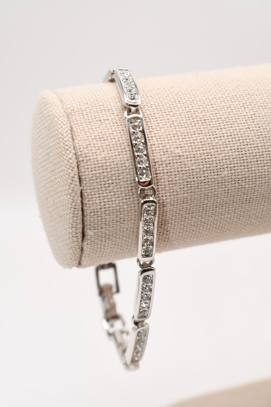 Swarovski Clear Rhinestone Link Bracelet Rhodium Plated Signed 7 Inch